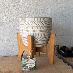 White Textured Planter with Wooden Stand